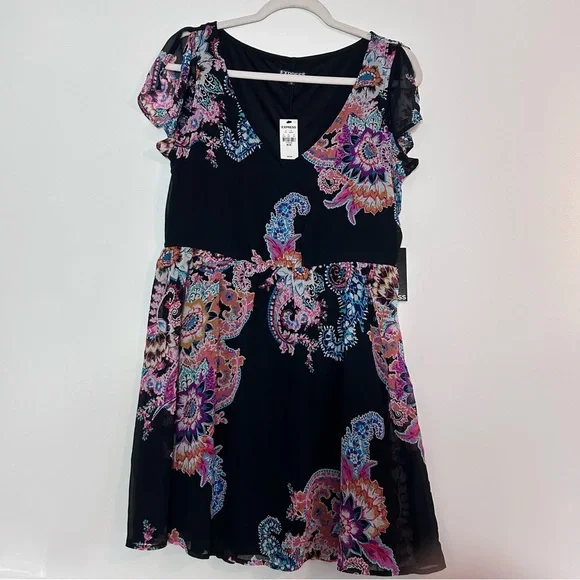 NWT Express Floral Short Sleeve Dress - Size M - Picture 1 of 7